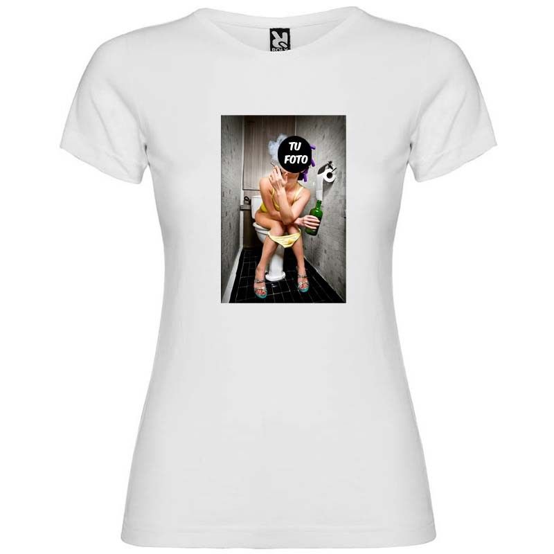 Camiseta blanca para despedida de soltera con diseÃ±o chica wc para personalizar vista 1